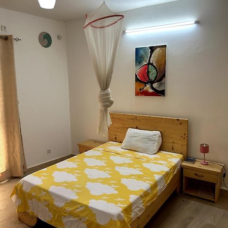 Chambre Spacieuse Avec Balcon - Salle De Bain Exterieure Privee & Breakfast 세인트루이스 외부 사진