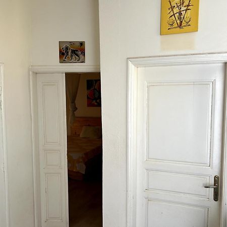 Chambre Spacieuse Avec Balcon - Salle De Bain Exterieure Privee & Breakfast 세인트루이스 외부 사진