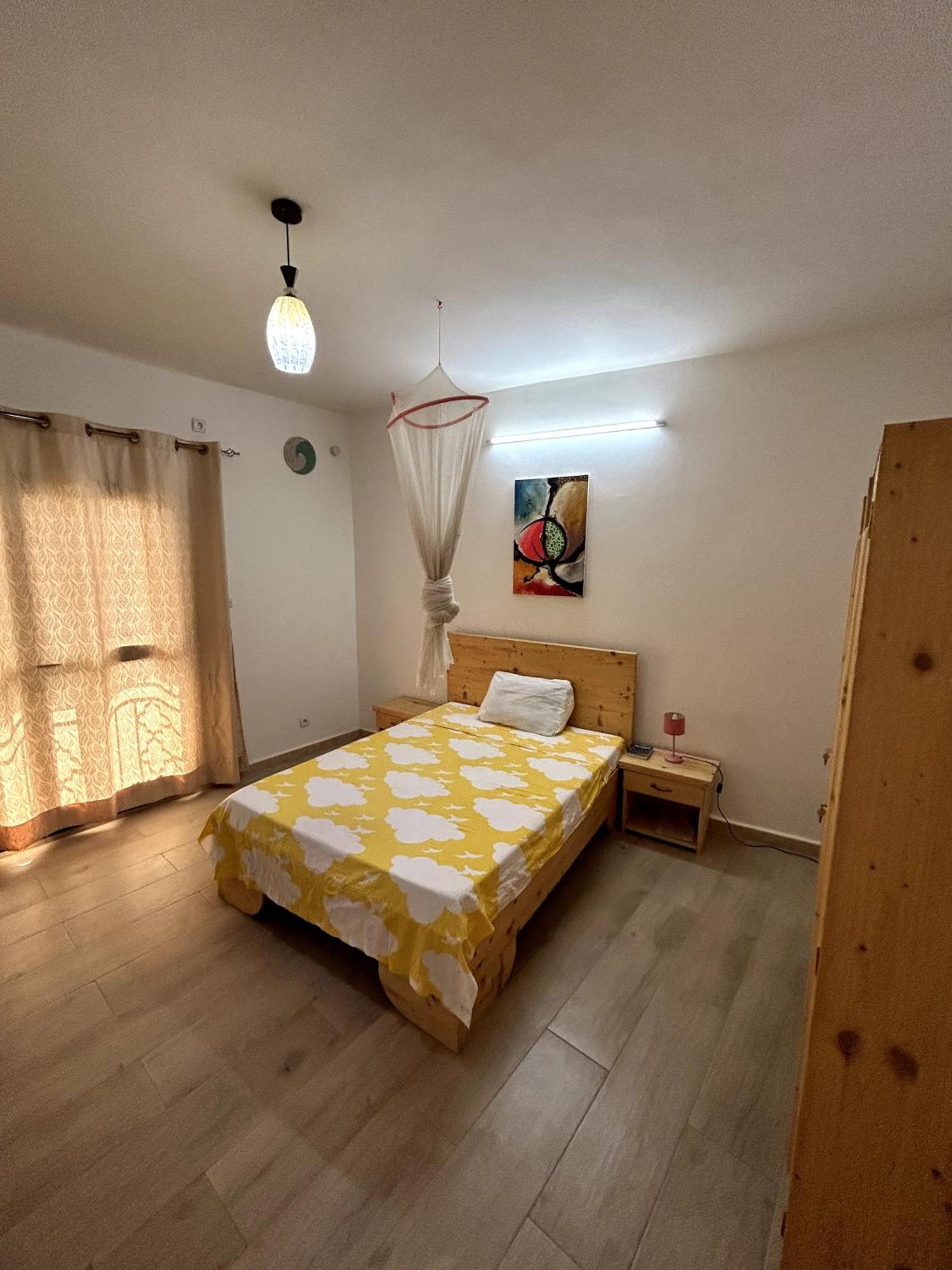 Chambre Spacieuse Avec Balcon - Salle De Bain Exterieure Privee & Breakfast 세인트루이스 외부 사진